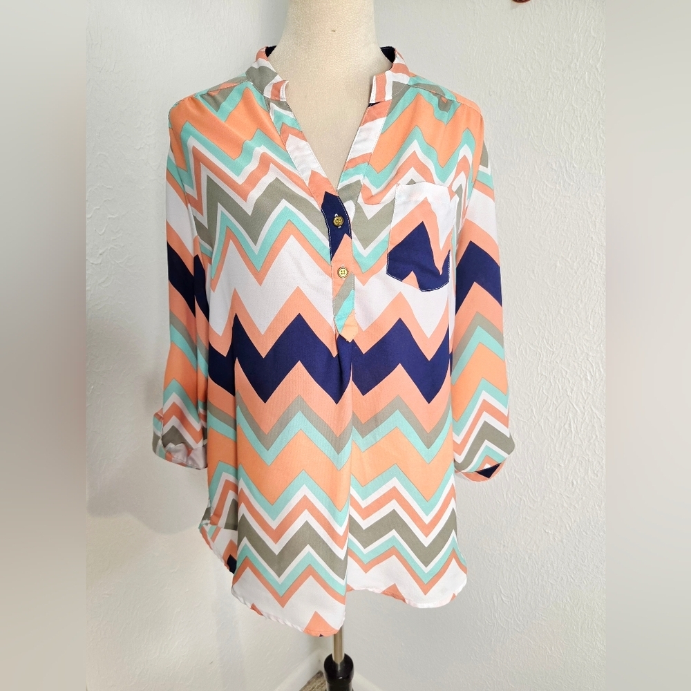 Wishful Park Chevron Print Blouse in Peach/Teal/Navy, 3/4 Sleeves, Size XL - Picture 2 of 9